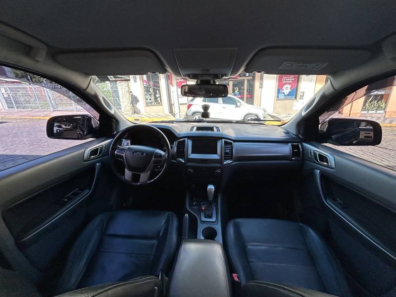 FORD - RANGER - 2017/2017 - Preta - Sob Consulta