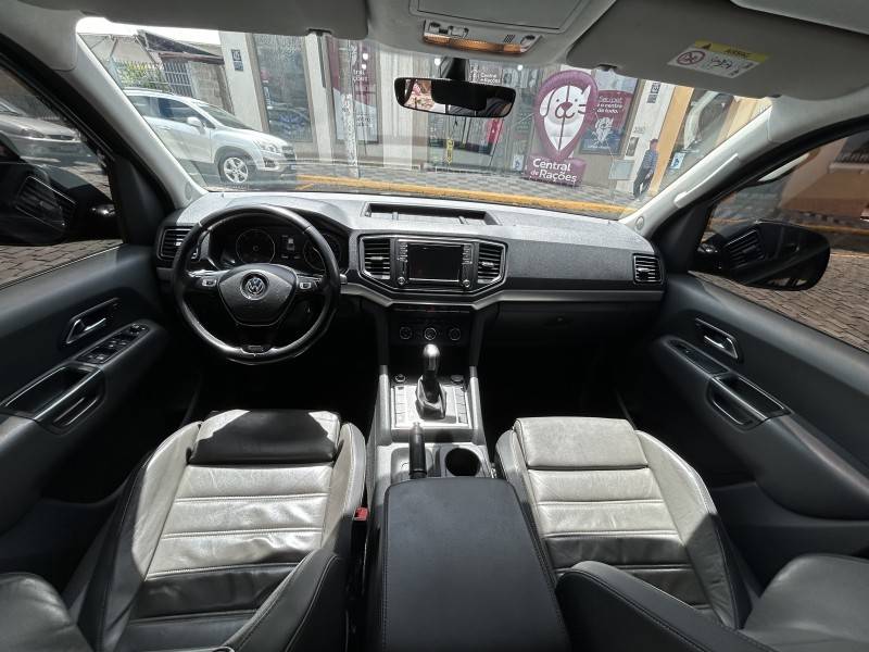 VOLKSWAGEN - AMAROK - 2020/2020 - Preta - Sob Consulta