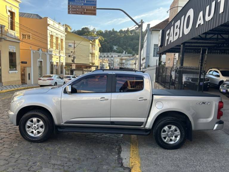 CHEVROLET - S10 - 2013/2013 - Prata - Sob Consulta