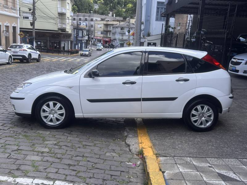 FORD - FOCUS - 2008/2008 - Branca - Sob Consulta