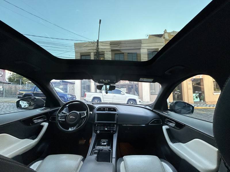 JAGUAR - F-PACE - 2019/2019 - Preta - Sob Consulta
