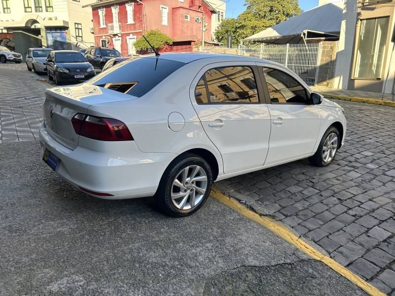 VOLKSWAGEN - VOYAGE - 2021/2021 - Branca - Sob Consulta