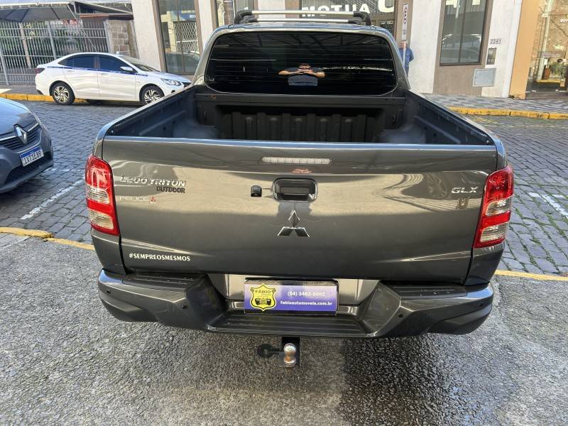 MITSUBISHI - L200 TRITON - 2020/2021 - Cinza - Sob Consulta
