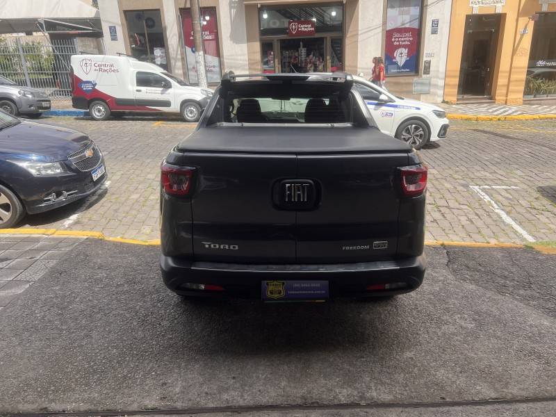FIAT - TORO - 2022/2022 - Cinza - Sob Consulta