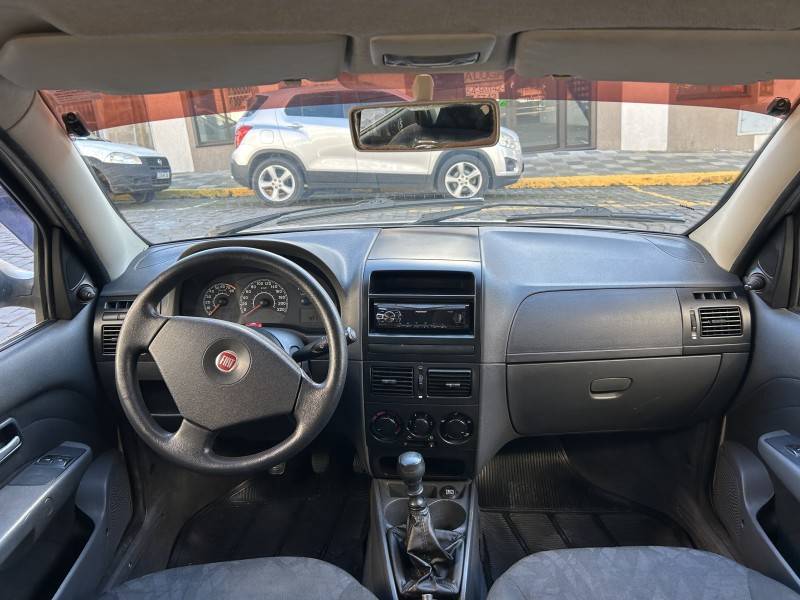 FIAT - SIENA - 2010/2010 - Prata - Sob Consulta