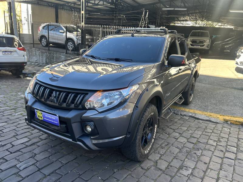 MITSUBISHI - L200 TRITON - 2020/2021 - Cinza - Sob Consulta