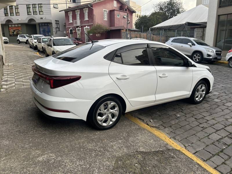 HYUNDAI - HB20S - 2024/2024 - Branca - Sob Consulta