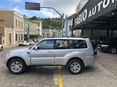 MITSUBISHI - PAJERO FULL - 2018/2018 - Prata - R$ 210.000,00