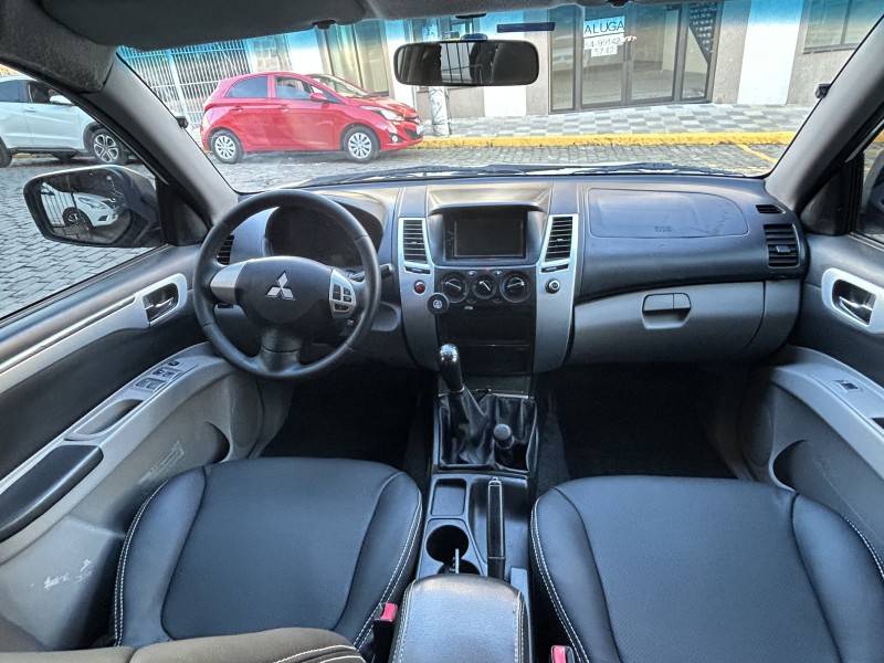 MITSUBISHI - PAJERO DAKAR - 2011/2012 - Branca - Sob Consulta