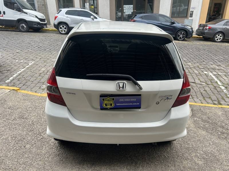 HONDA - FIT - 2006/2007 - Branca - Sob Consulta