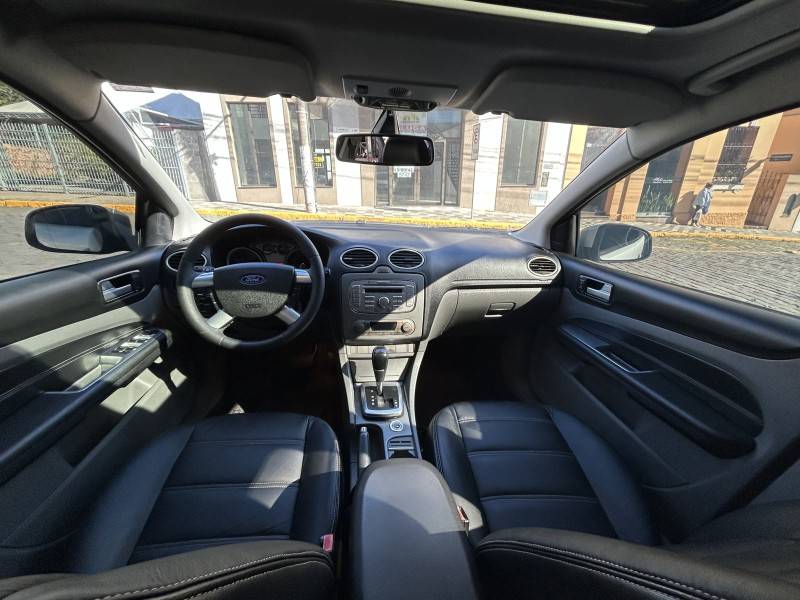 FORD - FOCUS - 2012/2013 - Prata - Sob Consulta