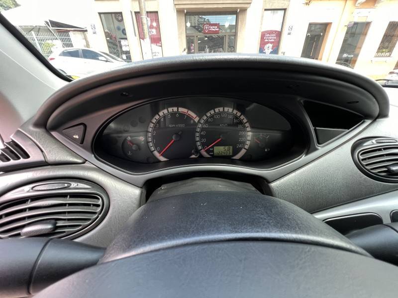 FORD - FOCUS - 2008/2008 - Branca - Sob Consulta