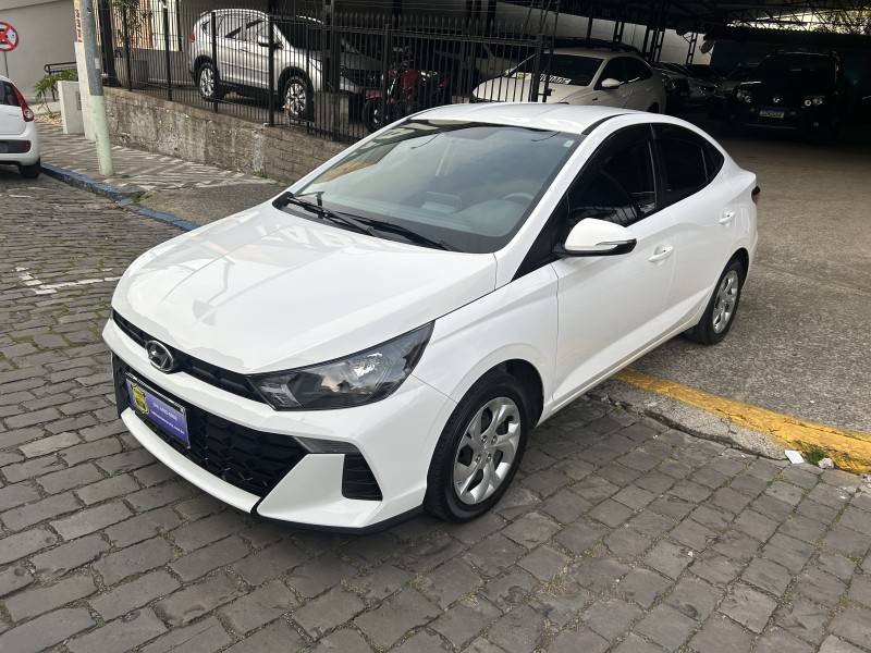 HYUNDAI - HB20S - 2024/2024 - Branca - Sob Consulta