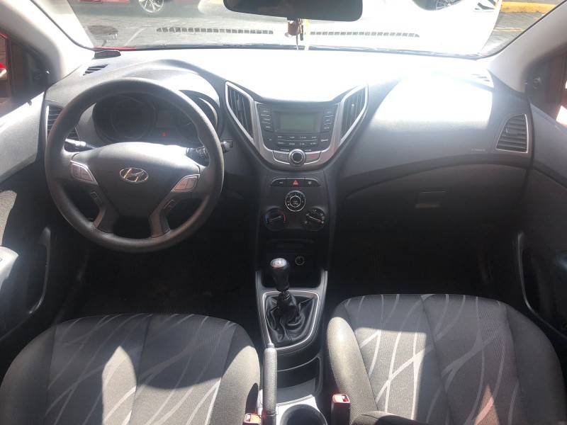 HYUNDAI - HB20 - 2015/2015 - Vermelha - Sob Consulta