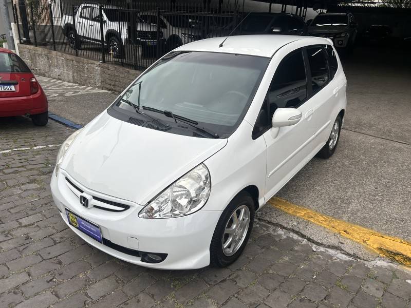 HONDA - FIT - 2006/2007 - Branca - Sob Consulta