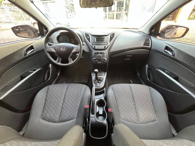 HYUNDAI - HB20 - 2016/2017 - Prata - Sob Consulta