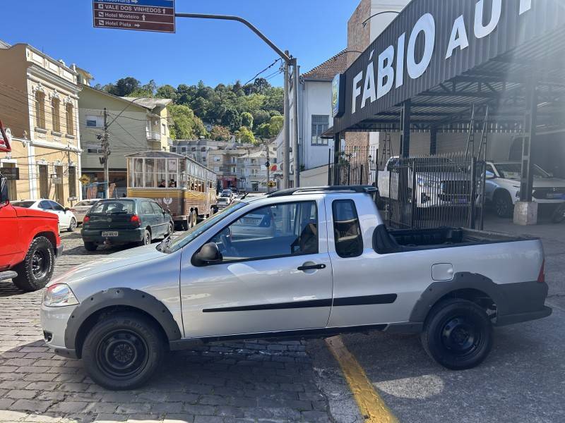 FIAT - STRADA - 2011/2012 - Cinza - Sob Consulta