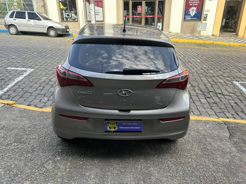 HYUNDAI - HB20 - 2016/2017 - Prata - Sob Consulta